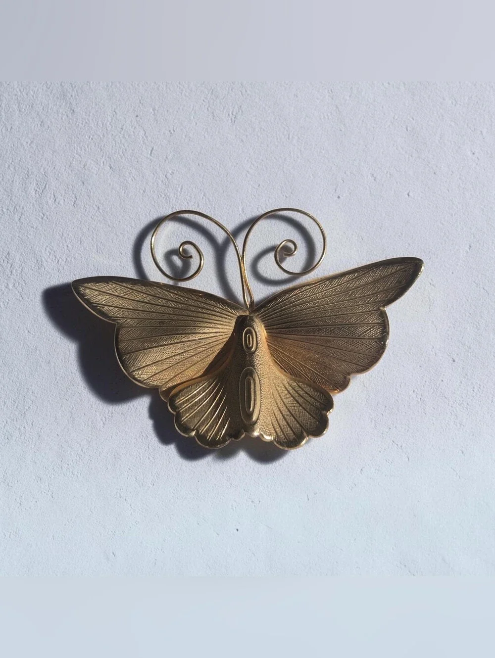 Giovanni Goldtone Butterfly Broach - Elegant